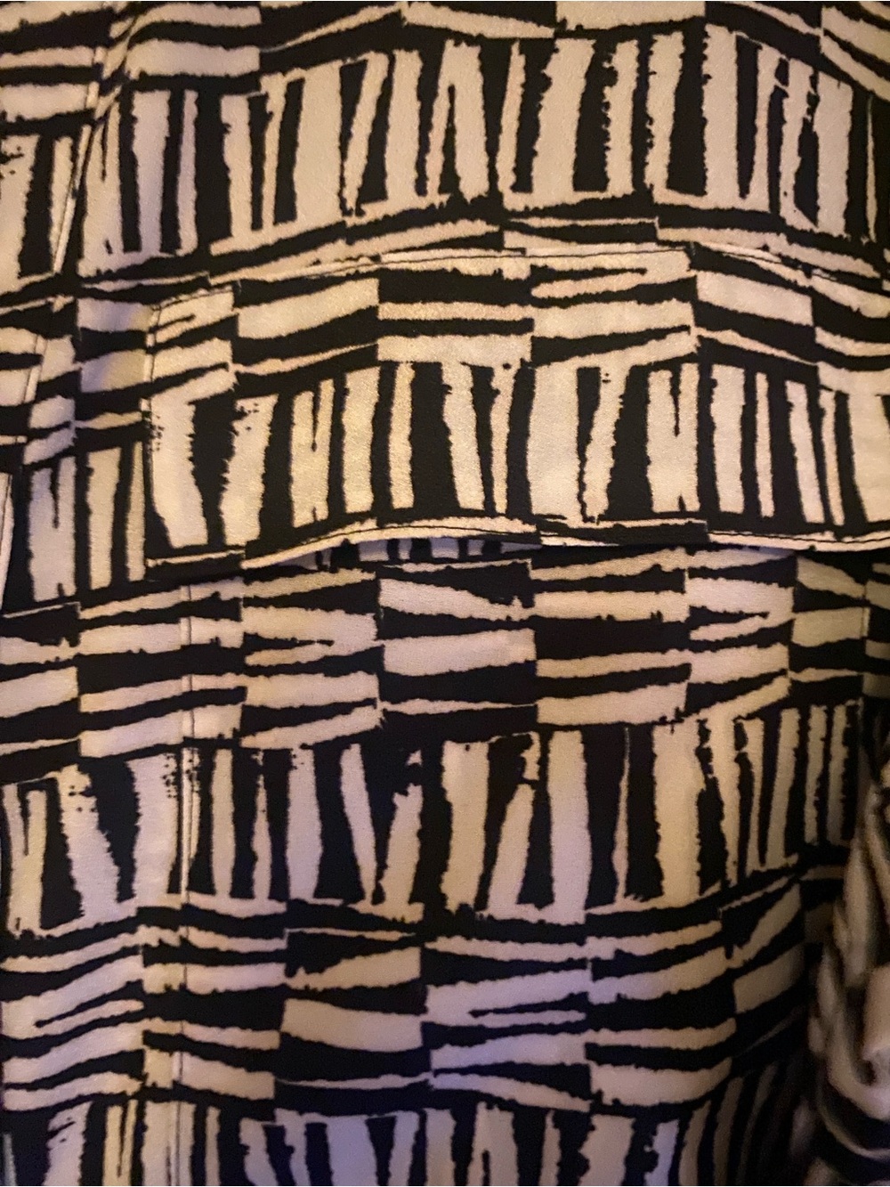 Calvin Klein - Black and White Patterned Womens Tunic Top size 1X - Picture 3 of 4